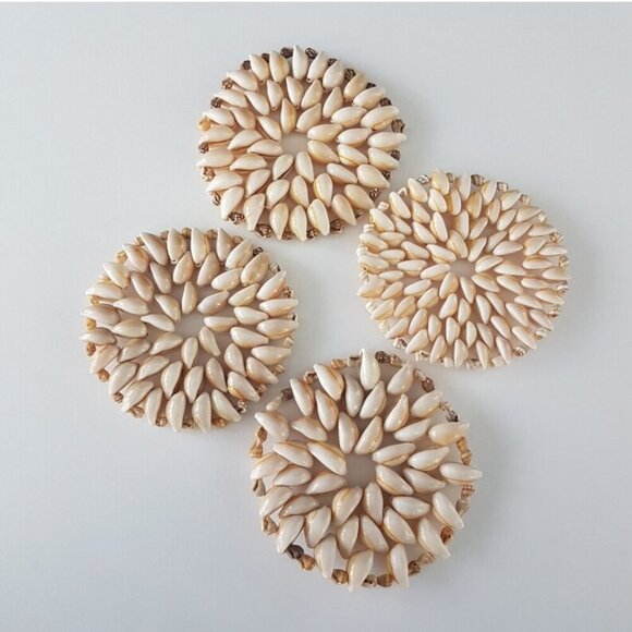 4pcCowrie Seashell Coasters Set Beach House Tropical - Picture 2 of 9